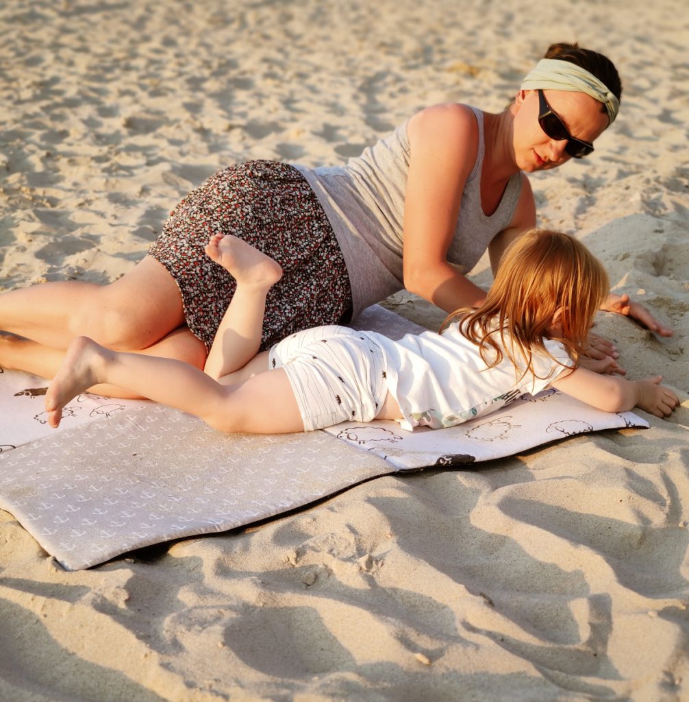 mata dla dziecka na plażę